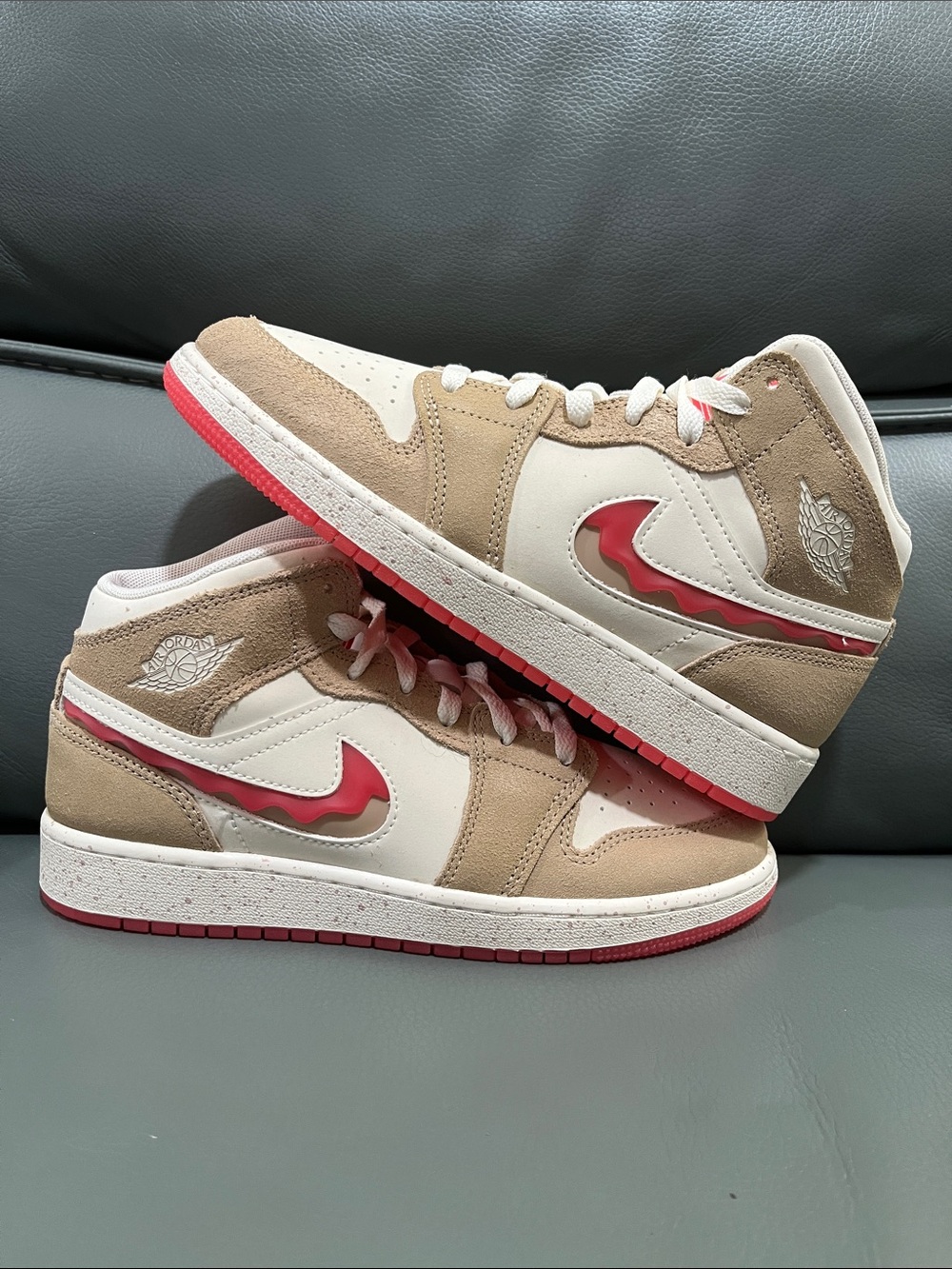 Jordan 1 Mid peanut (butter and jelly)